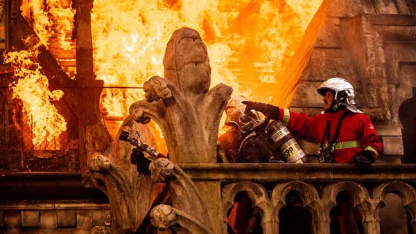 Notre-Dame brûle : on zappe ou on mate, film, Annaud, incendie, Cathédrale, box office, cinéma, évènement, blog culture